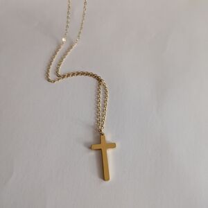 Elegant Gold Cross Necklace